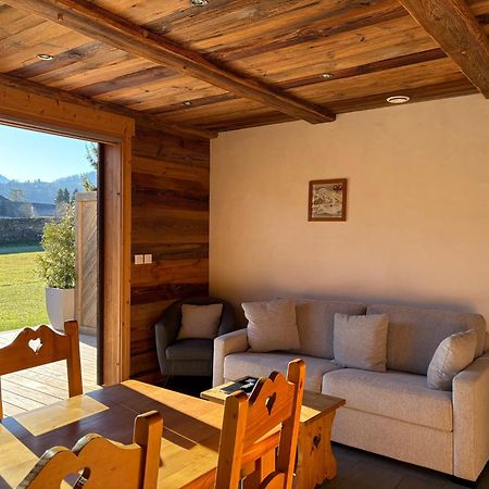 Gite Balneo Au Coeur Des Alpes Taninges Exterior photo
