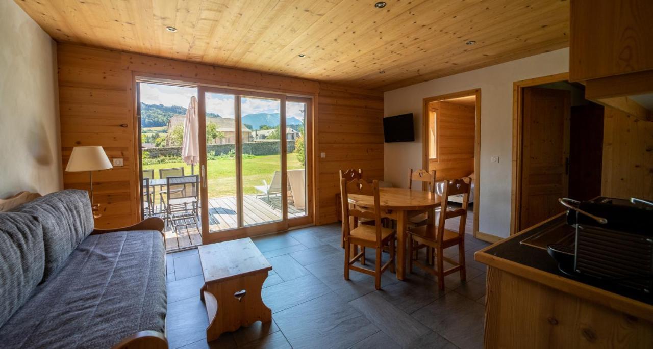 Gite Balneo Au Coeur Des Alpes Taninges Exterior photo