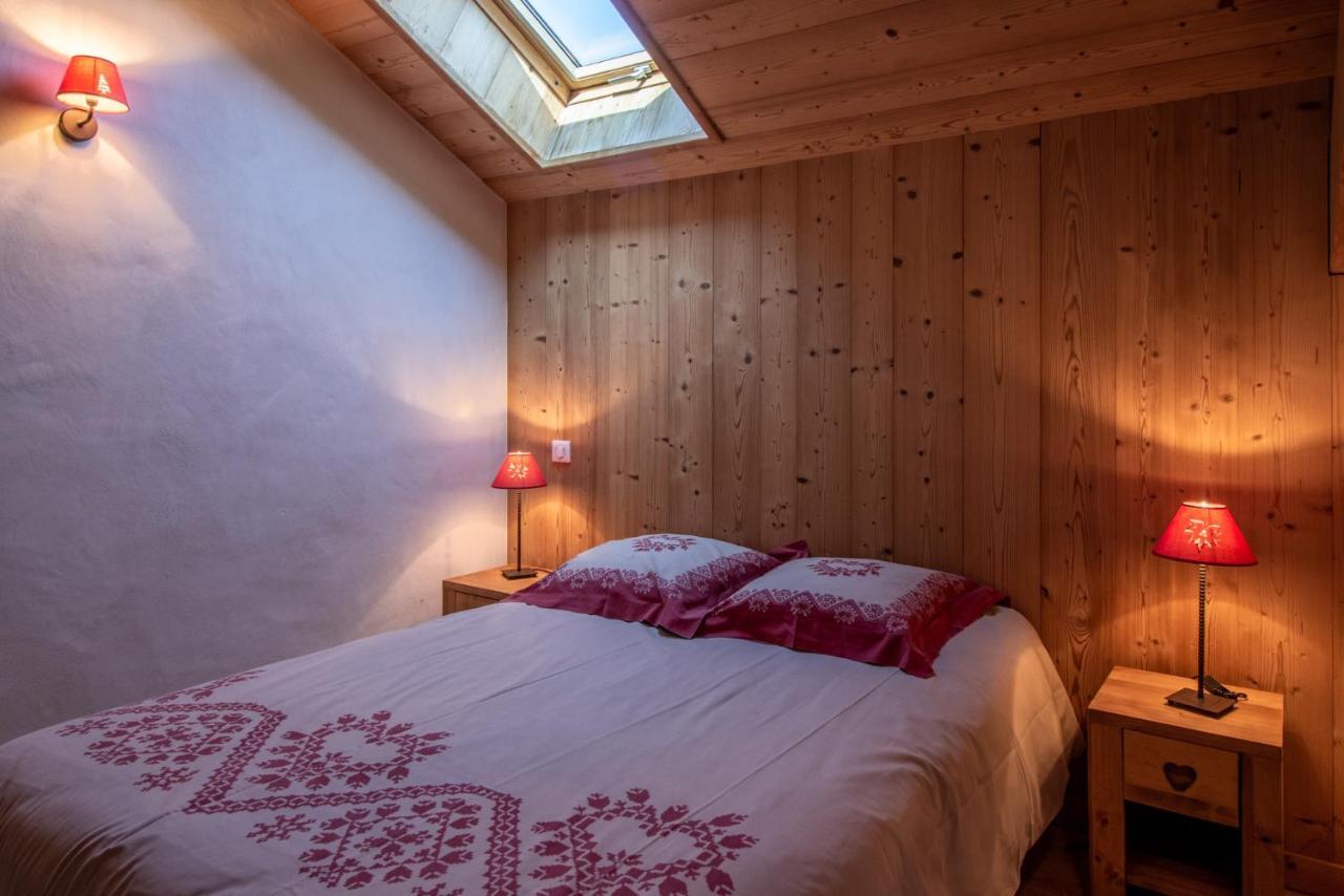Gite Balneo Au Coeur Des Alpes Taninges Exterior photo