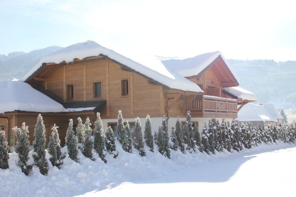 Gite Balneo Au Coeur Des Alpes Taninges Exterior photo